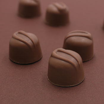 シンガポール 土産 シンガポール マカデミアナッツチョコレート 1箱【246119】【446024】