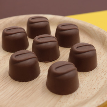 タイ 土産 マカデミアナッツチョコレート 6箱セット【246102】【446016】